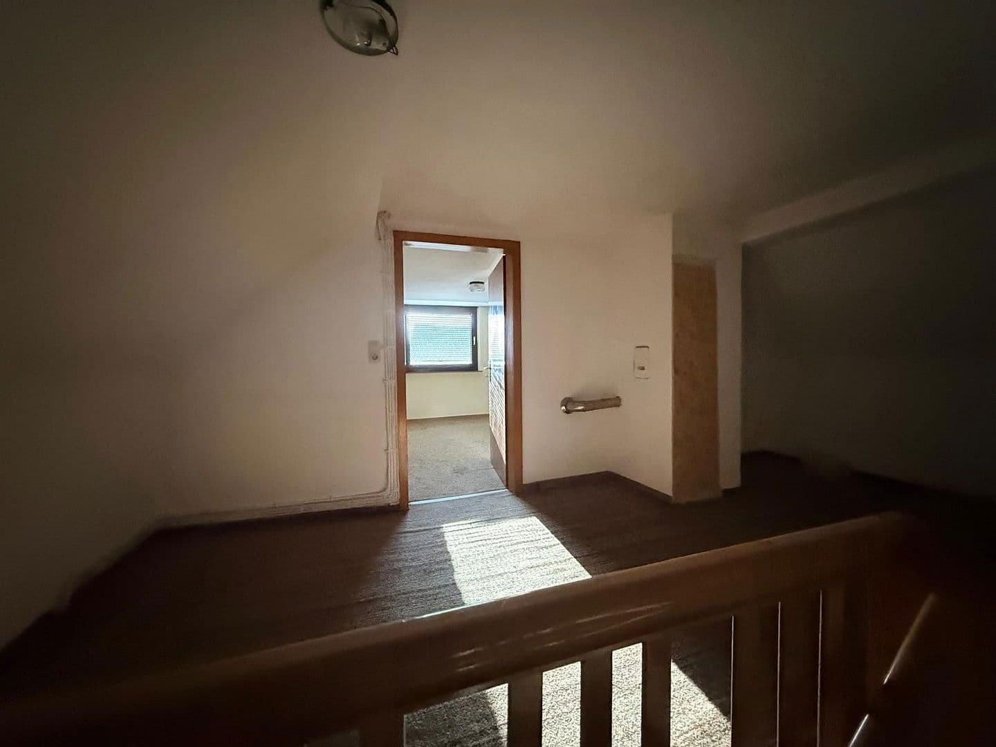 Pronájem domu 100 m², pozemek 250 m², Dorfstraße 6, Neuwied, Porýní-Falc Pronájem domu 100 m², pozemek 250 m², Dorfstraße 6, Neuwied, Porýní-Falc