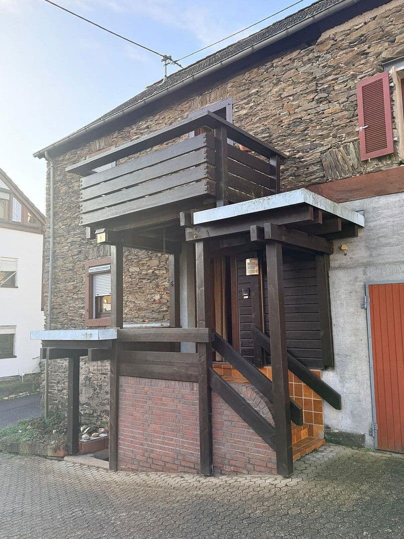 Pronájem domu 100 m², pozemek 250 m², Dorfstraße 6, Neuwied, Porýní-Falc Pronájem domu 100 m², pozemek 250 m², Dorfstraße 6, Neuwied, Porýní-Falc