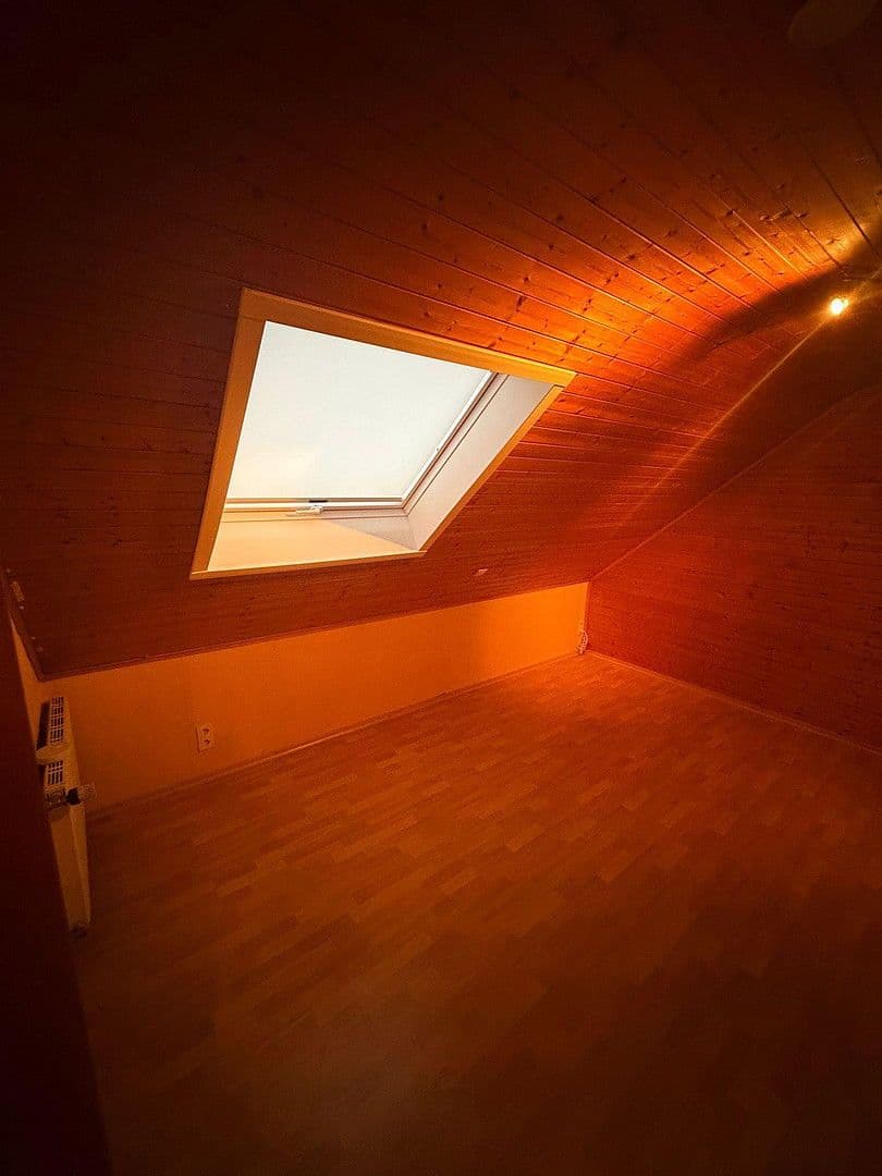 Pronájem domu 100 m², pozemek 250 m², Dorfstraße 6, Neuwied, Porýní-Falc Pronájem domu 100 m², pozemek 250 m², Dorfstraße 6, Neuwied, Porýní-Falc