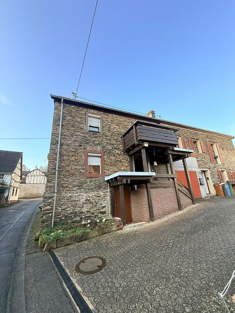 Pronájem domu 100 m², pozemek 250 m², Dorfstraße 6, Neuwied, Porýní-Falc Pronájem domu 100 m², pozemek 250 m², Dorfstraße 6, Neuwied, Porýní-Falc