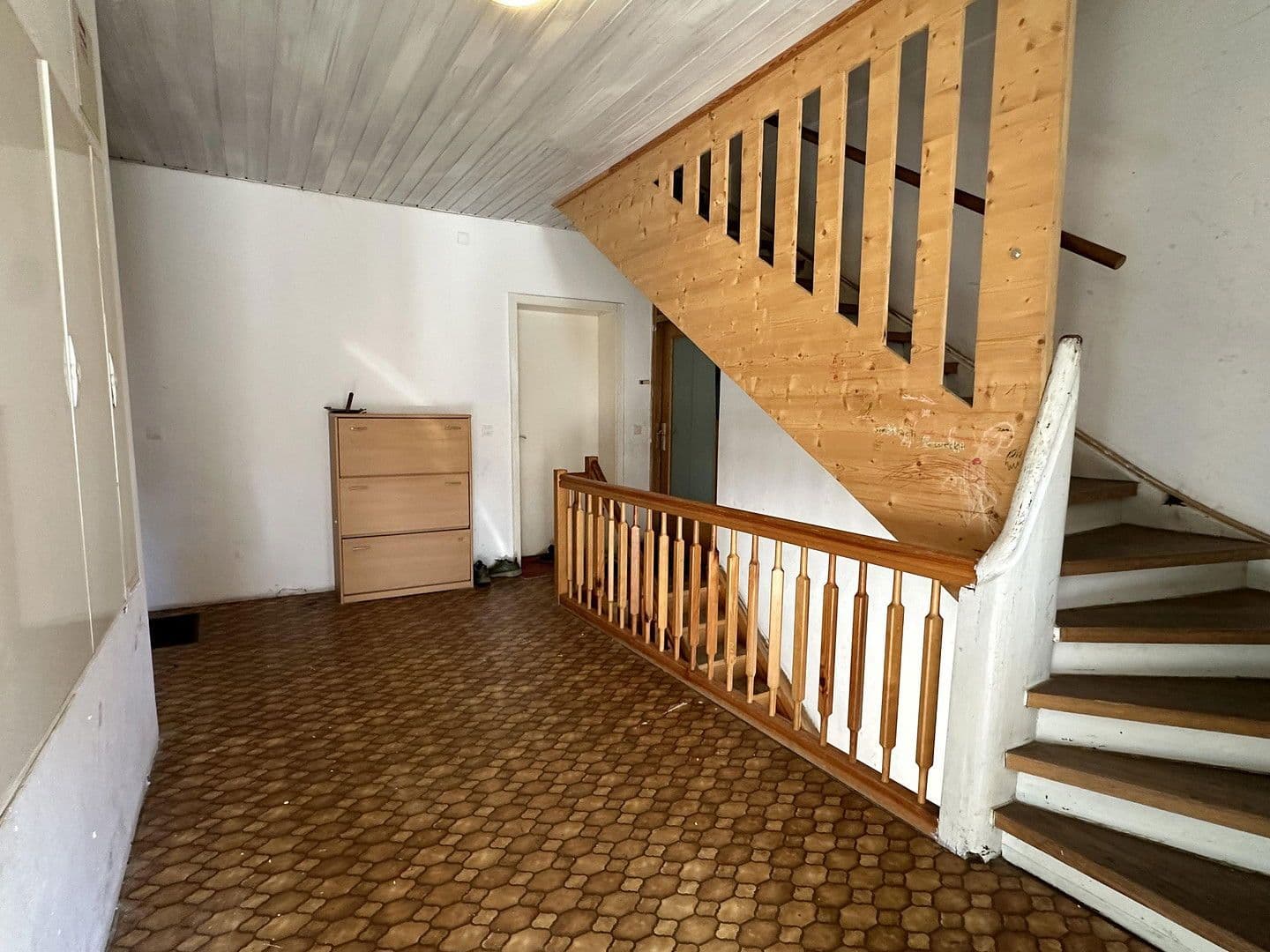 Prodej domu 816 m², pozemek 680 m², Arnstorf, Bavorsko Prodej domu 816 m², pozemek 680 m², Arnstorf, Bavorsko