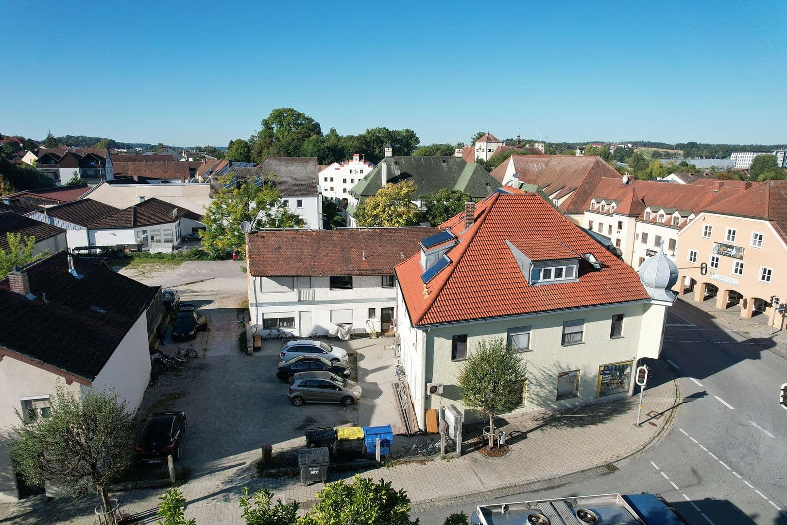 Prodej domu 816 m², pozemek 680 m², Arnstorf, Bavorsko Prodej domu 816 m², pozemek 680 m², Arnstorf, Bavorsko