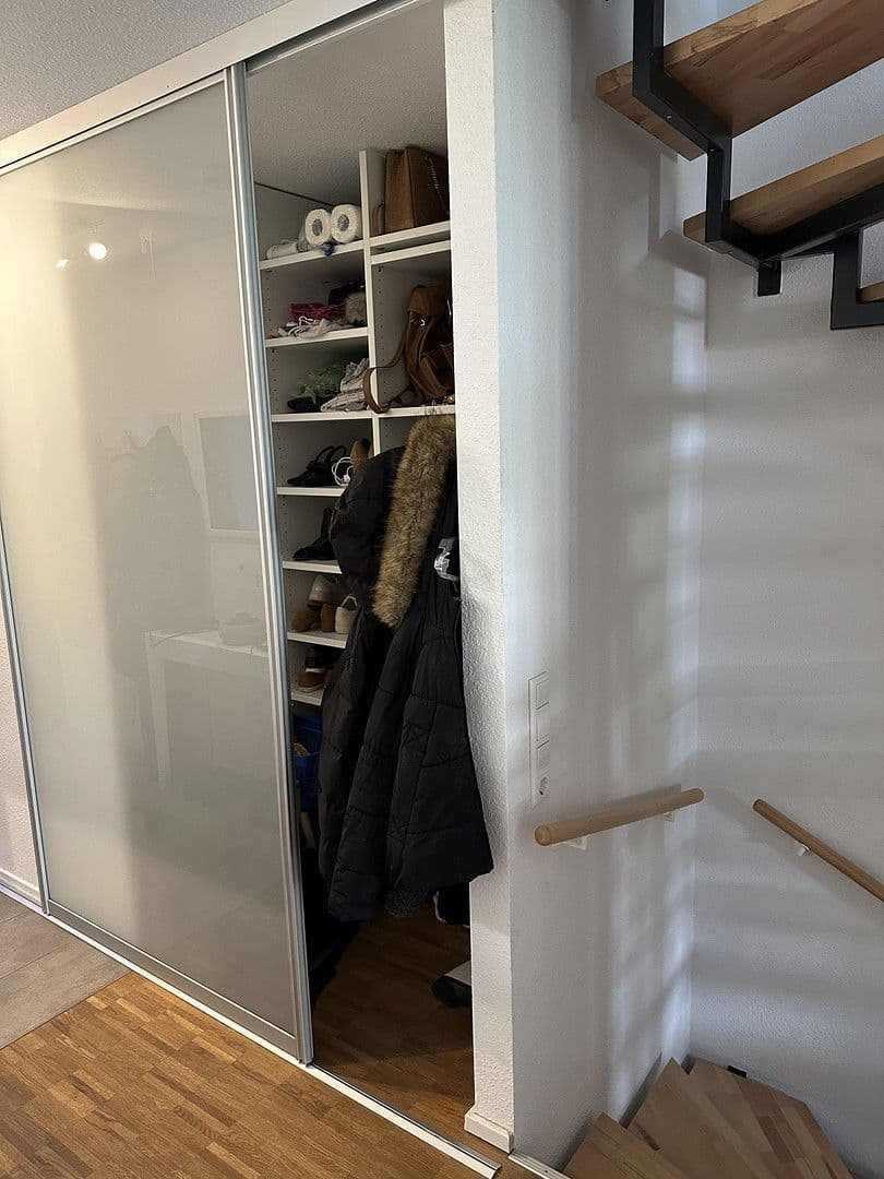 Prodej domu 125 m², pozemek 197 m², Abstatt, Bádensko-Württembersko Prodej domu 125 m², pozemek 197 m², Abstatt, Bádensko-Württembersko