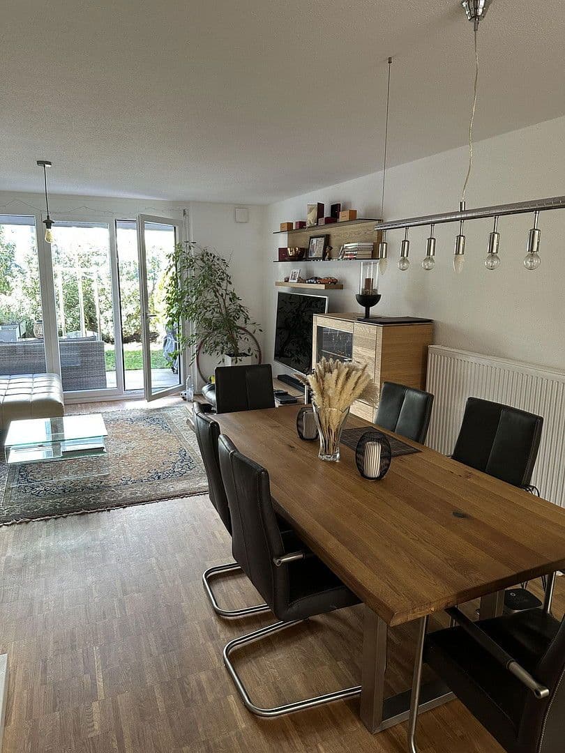 Prodej domu 125 m², pozemek 197 m², Abstatt, Bádensko-Württembersko Prodej domu 125 m², pozemek 197 m², Abstatt, Bádensko-Württembersko