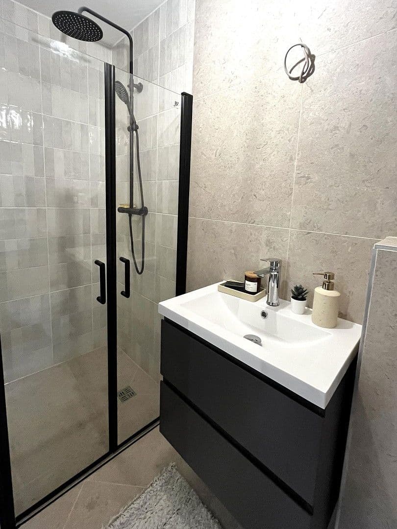 Prodej bytu 3+1 55 m², Einbecker Straße, Bremen, Bremen Prodej bytu 3+1 55 m², Einbecker Straße, Bremen, Bremen