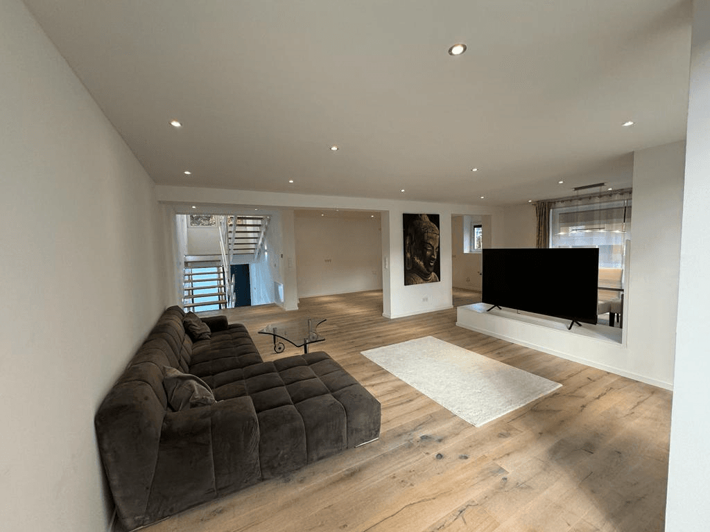 Prodej domu 280 m², pozemek 294 m², Darmstadt, Hessen Prodej domu 280 m², pozemek 294 m², Darmstadt, Hessen