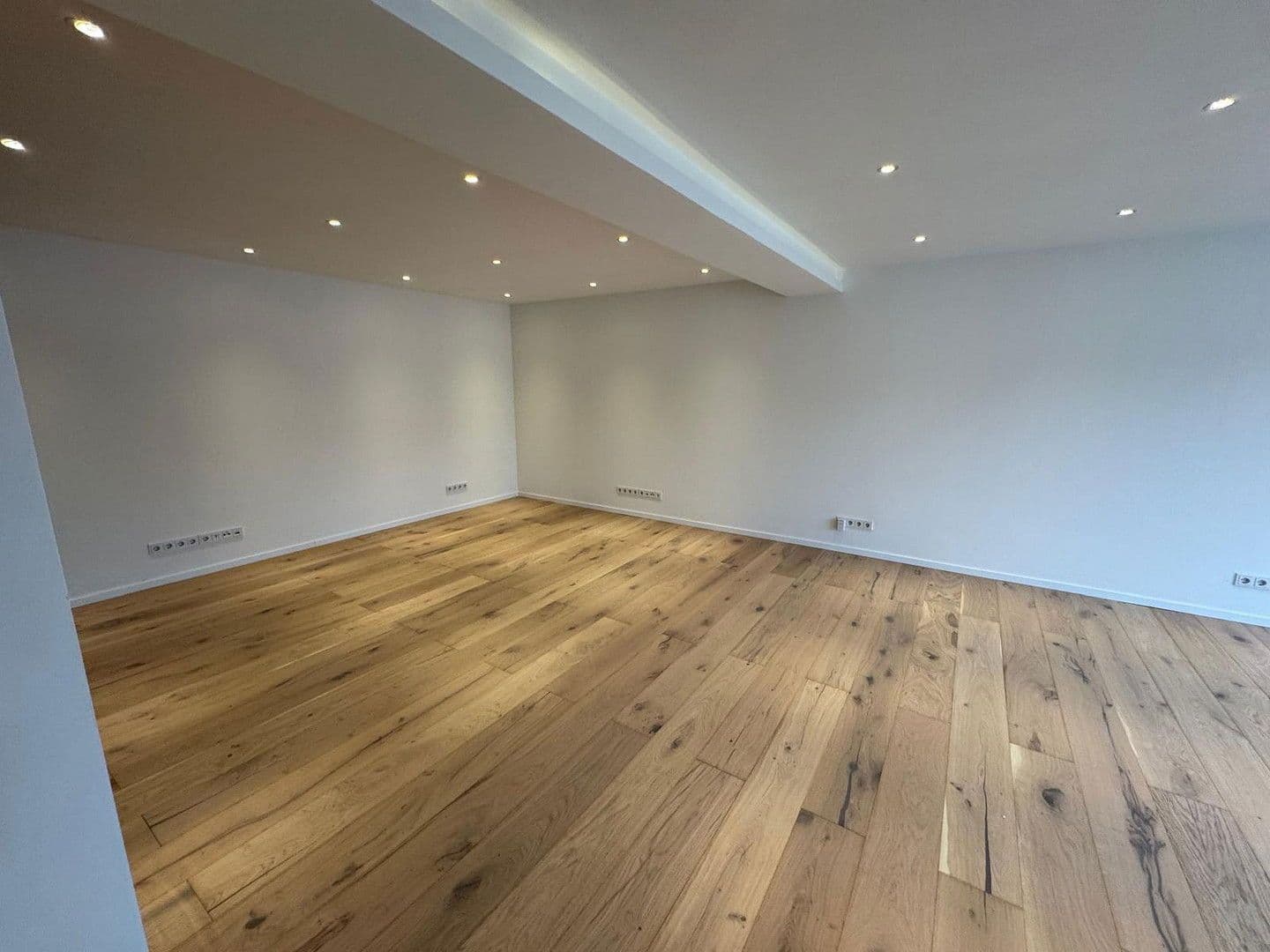 Prodej bytu 2+1 98 m², Darmstadt, Hessen Prodej bytu 2+1 98 m², Darmstadt, Hessen