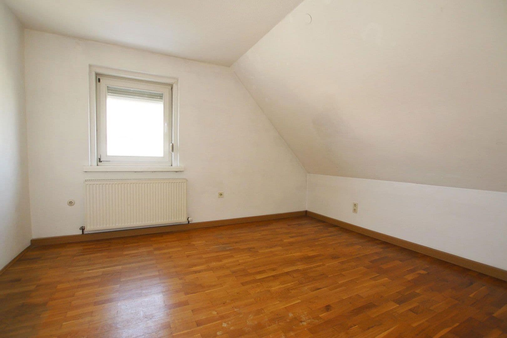 Prodej domu 117 m², pozemek 936 m², Dingolfing, Bavorsko Prodej domu 117 m², pozemek 936 m², Dingolfing, Bavorsko