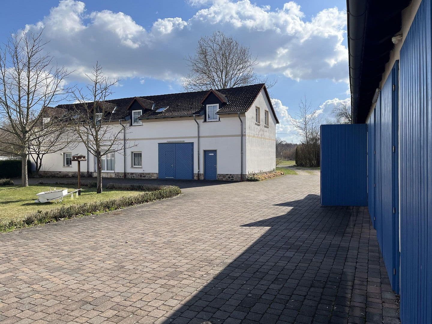 Prodej domu 780 m², pozemek 3.560 m², Lobstädter Straße 11, Neukieritzsch, Sasko Prodej domu 780 m², pozemek 3.560 m², Lobstädter Straße 11, Neukieritzsch, Sasko
