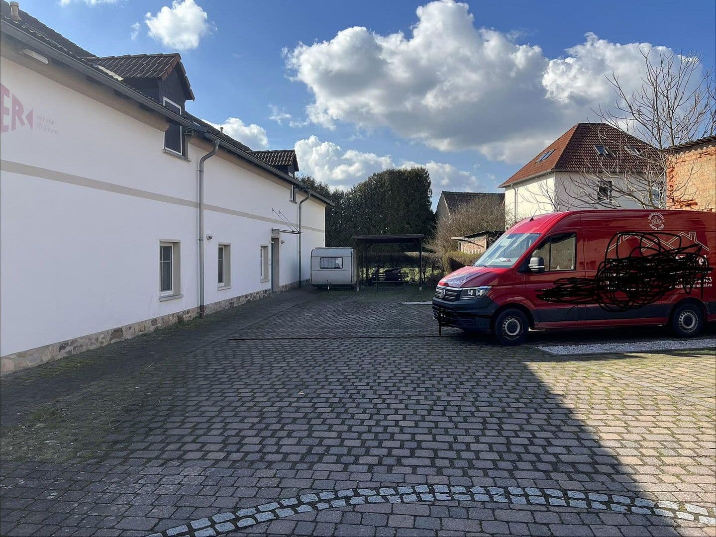 Prodej domu 780 m², pozemek 3.560 m², Lobstädter Straße 11, Neukieritzsch, Sasko Prodej domu 780 m², pozemek 3.560 m², Lobstädter Straße 11, Neukieritzsch, Sasko