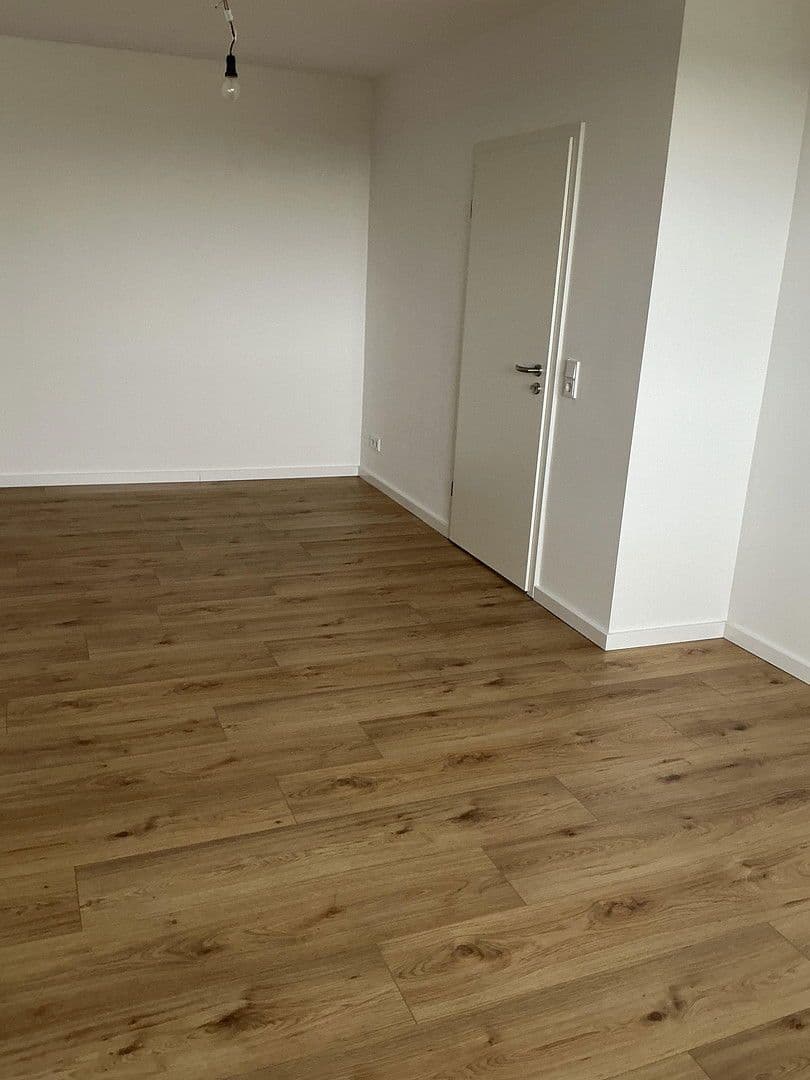 Pronájem bytu 3+1 70 m², Allerstrasse, Wolfsburg, Dolní Sasko Pronájem bytu 3+1 70 m², Allerstrasse, Wolfsburg, Dolní Sasko