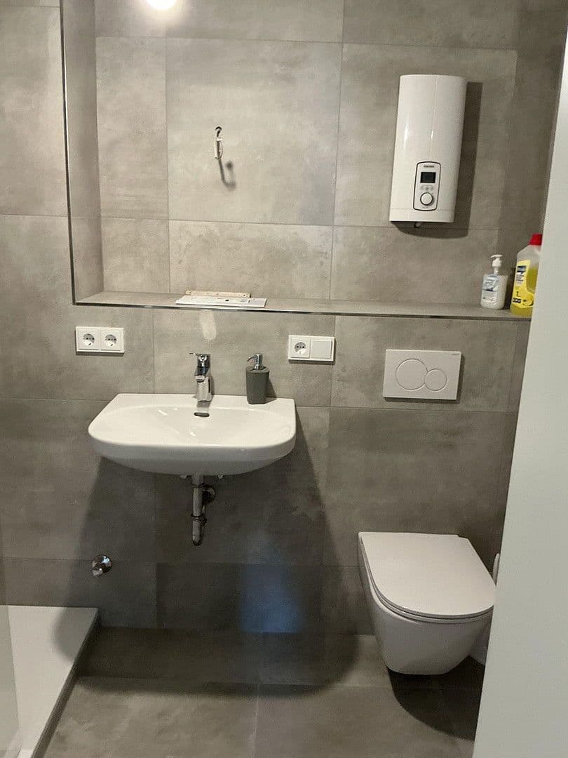 Pronájem bytu 3+1 70 m², Allerstrasse, Wolfsburg, Dolní Sasko Pronájem bytu 3+1 70 m², Allerstrasse, Wolfsburg, Dolní Sasko