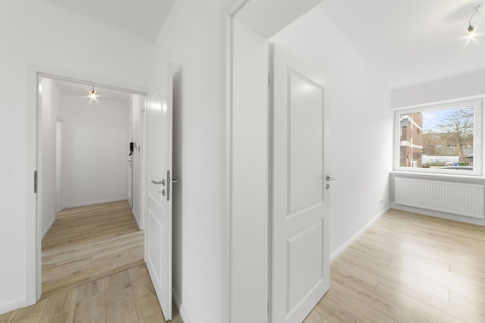 Pronájem bytu 3+1 65 m², Kirchhöfnerstraße 16, Hannover, Dolní Sasko Pronájem bytu 3+1 65 m², Kirchhöfnerstraße 16, Hannover, Dolní Sasko
