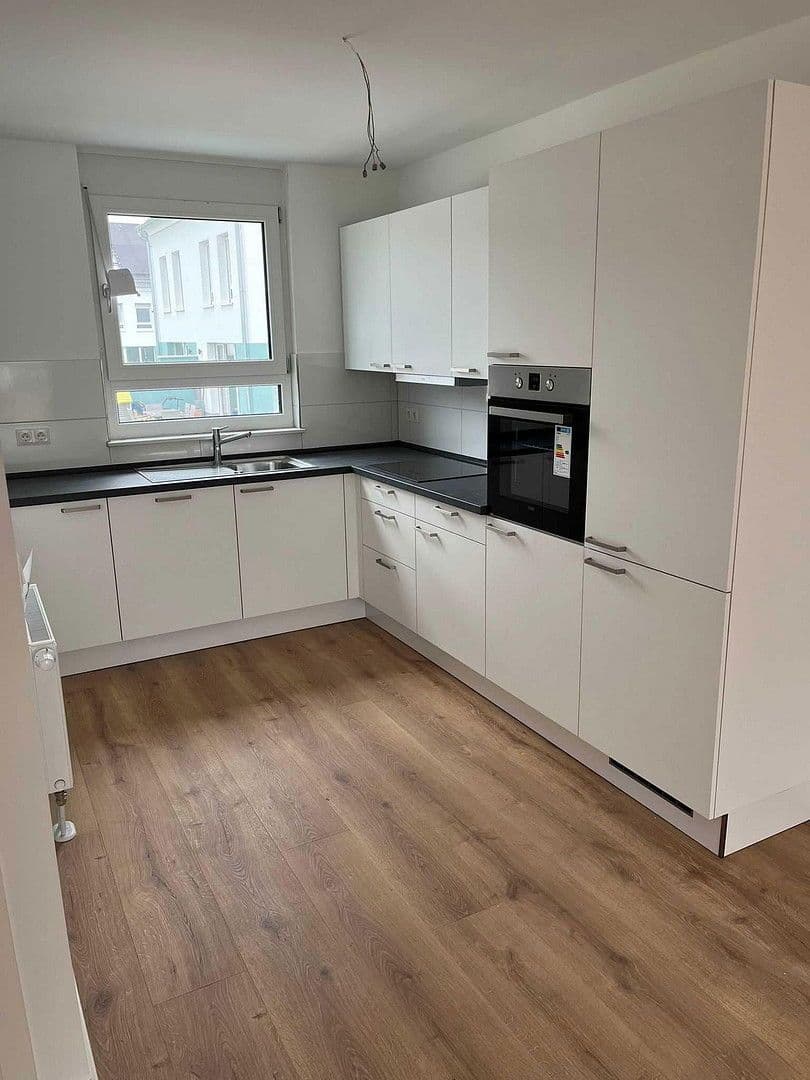 Pronájem domu 141 m², pozemek 169 m², Am Brünnle 22, Roth, Bavorsko Pronájem domu 141 m², pozemek 169 m², Am Brünnle 22, Roth, Bavorsko