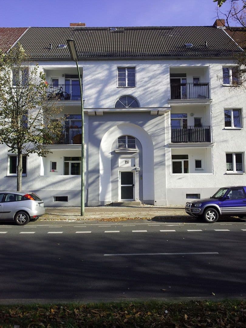 Prodej domu 606 m², pozemek 565 m², Aroser Allee 102, Berlin, Berlín Prodej domu 606 m², pozemek 565 m², Aroser Allee 102, Berlin, Berlín
