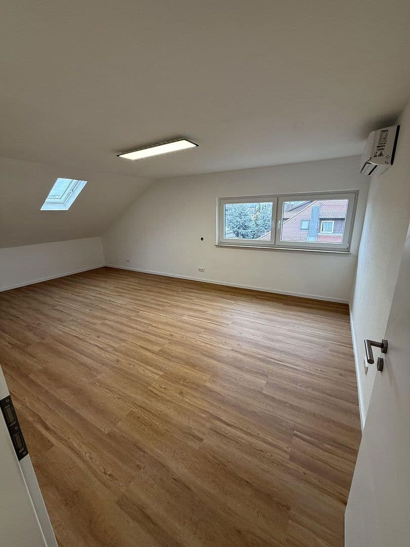 Pronájem bytu 3+1 75 m², Nordbahnhofstr., Stuttgart, Bádensko-Württembersko Pronájem bytu 3+1 75 m², Nordbahnhofstr., Stuttgart, Bádensko-Württembersko