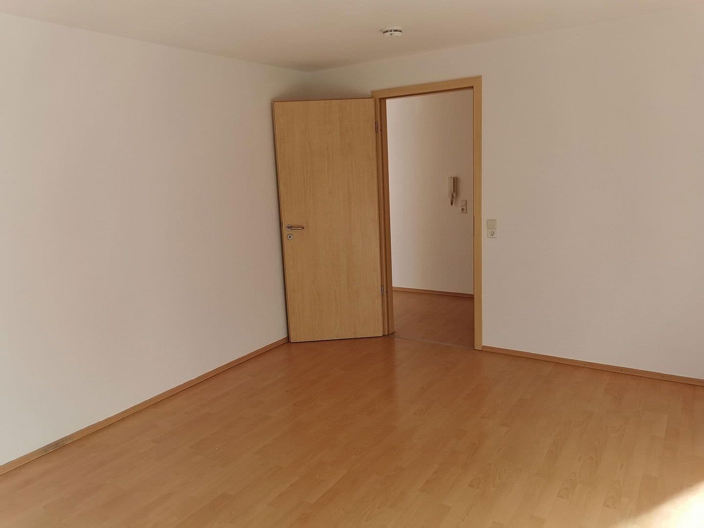 Pronájem bytu 3+1 68 m², Schoellstr. 5, Stuttgart-Plieningen, Bádensko-Württembersko Pronájem bytu 3+1 68 m², Schoellstr. 5, Stuttgart-Plieningen, Bádensko-Württembersko