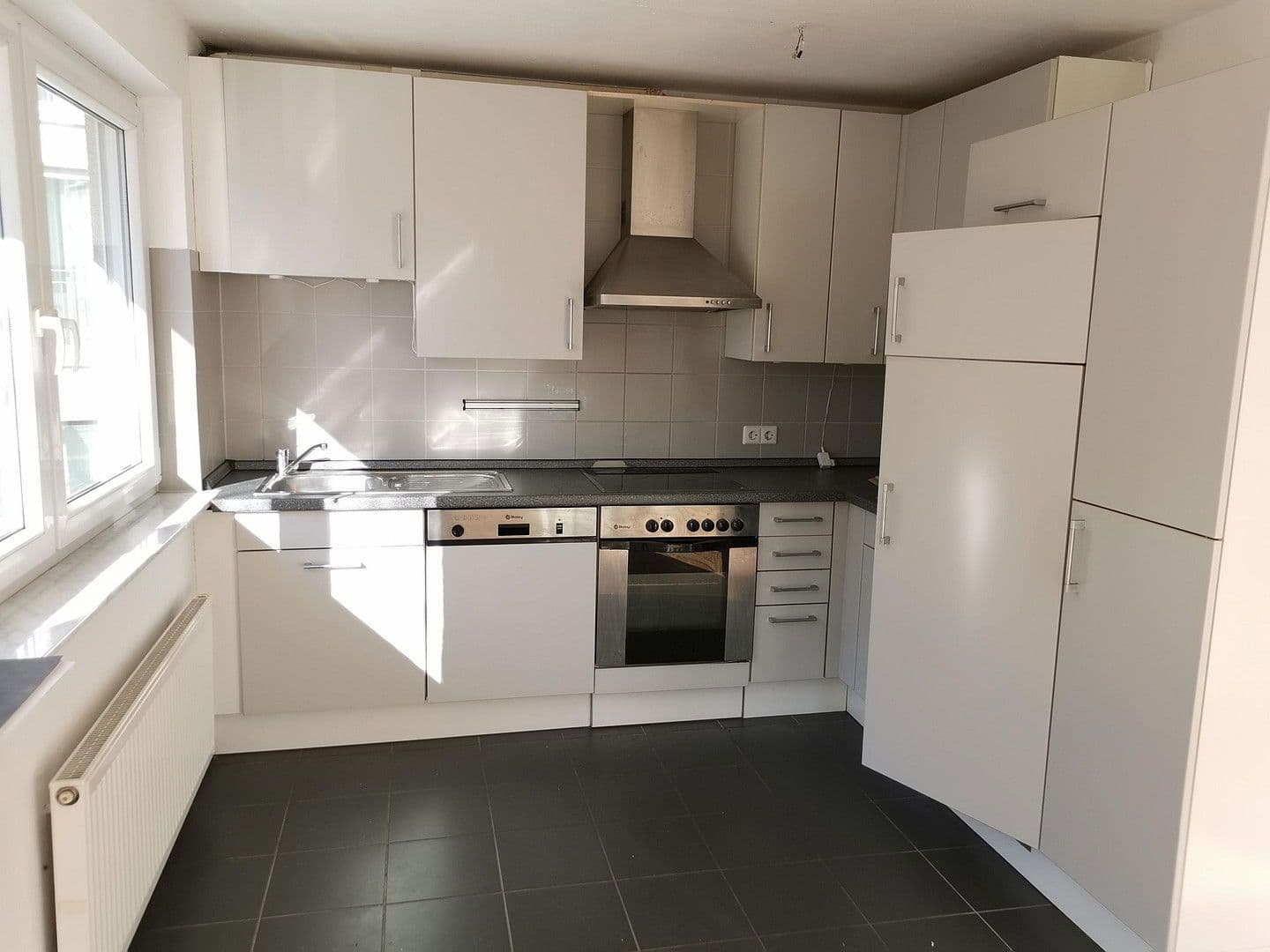 Pronájem bytu 3+1 68 m², Schoellstr. 5, Stuttgart-Plieningen, Bádensko-Württembersko Pronájem bytu 3+1 68 m², Schoellstr. 5, Stuttgart-Plieningen, Bádensko-Württembersko