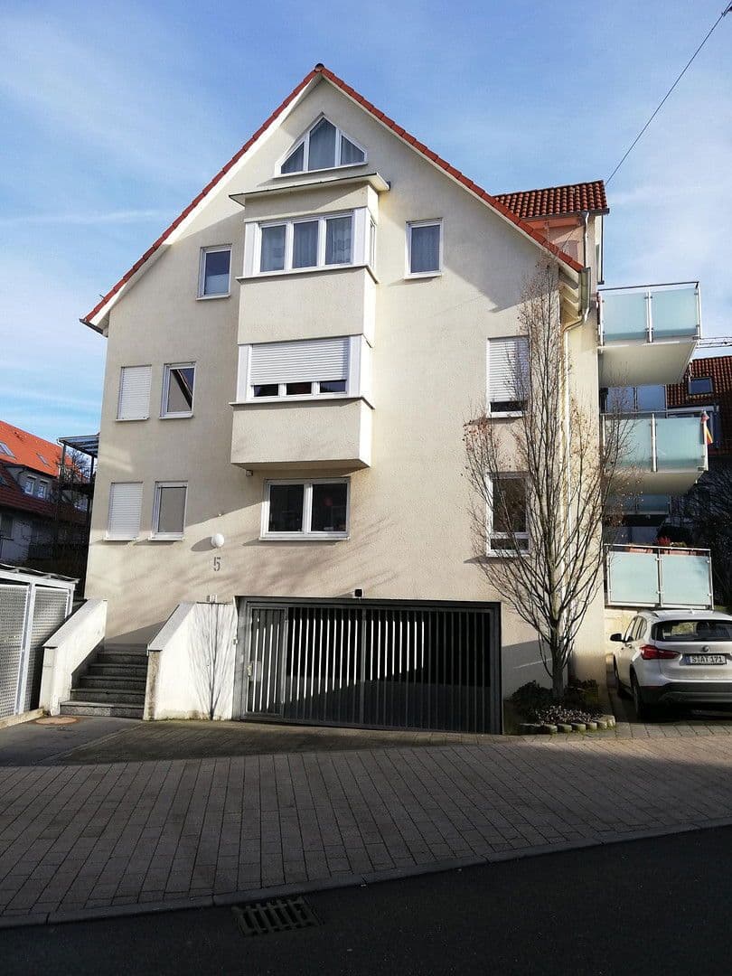 Pronájem bytu 3+1 68 m², Schoellstr. 5, Stuttgart-Plieningen, Bádensko-Württembersko Pronájem bytu 3+1 68 m², Schoellstr. 5, Stuttgart-Plieningen, Bádensko-Württembersko
