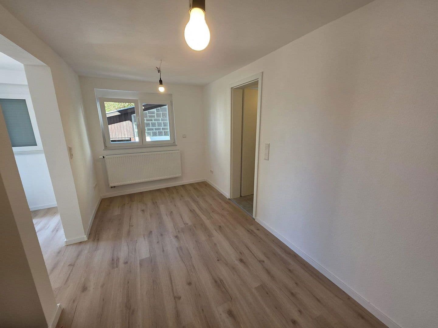 Prodej domu 135 m², pozemek 305 m², Böllatstrasse 14, Nürtingen, Bádensko-Württembersko Prodej domu 135 m², pozemek 305 m², Böllatstrasse 14, Nürtingen, Bádensko-Württembersko