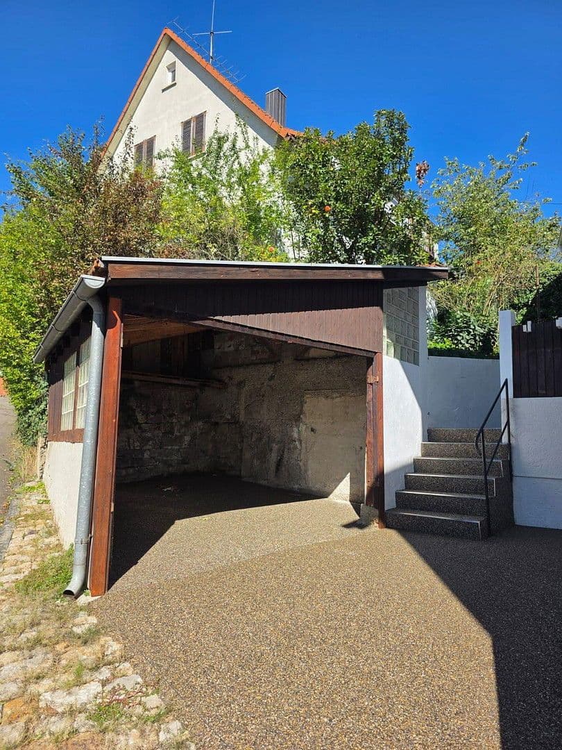 Prodej domu 135 m², pozemek 305 m², Böllatstrasse 14, Nürtingen, Bádensko-Württembersko Prodej domu 135 m², pozemek 305 m², Böllatstrasse 14, Nürtingen, Bádensko-Württembersko