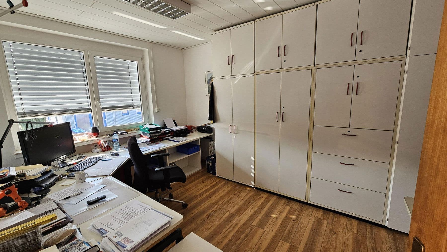 Pronájem nebytového prostoru 5.676 m², Industriestraße 2, Kalletal, Severní Porýní-Vestfálsko Pronájem nebytového prostoru 5.676 m², Industriestraße 2, Kalletal, Severní Porýní-Vestfálsko