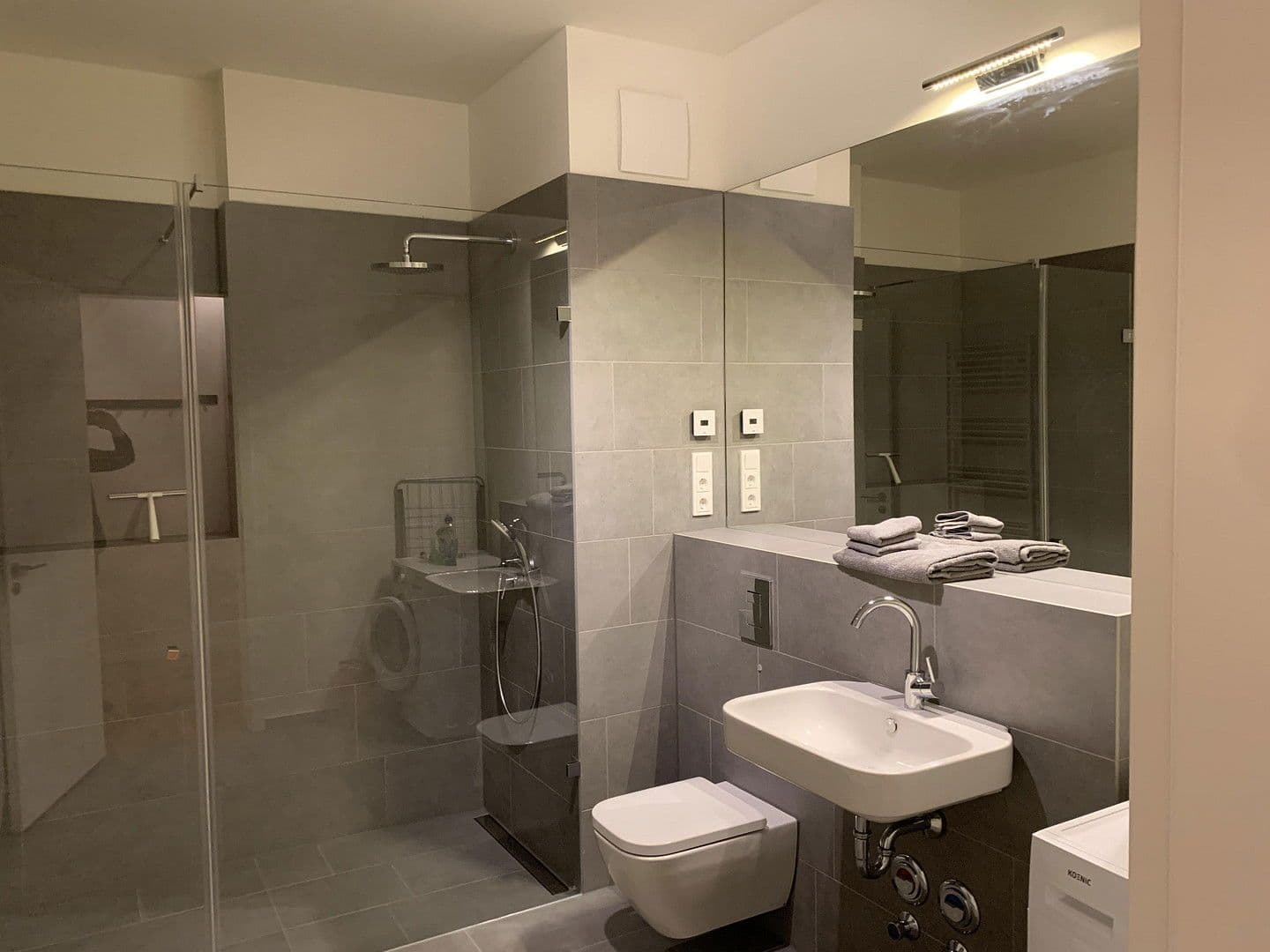 Pronájem bytu 1+1 41 m², Genthiner Str. 46, Berlin, Berlín Pronájem bytu 1+1 41 m², Genthiner Str. 46, Berlin, Berlín