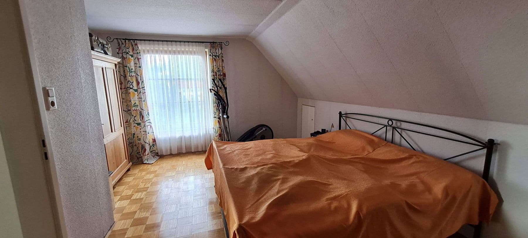 Prodej domu 90 m², pozemek 241 m², Hirschbergstrasse 110, Balingen, Bádensko-Württembersko Prodej domu 90 m², pozemek 241 m², Hirschbergstrasse 110, Balingen, Bádensko-Württembersko