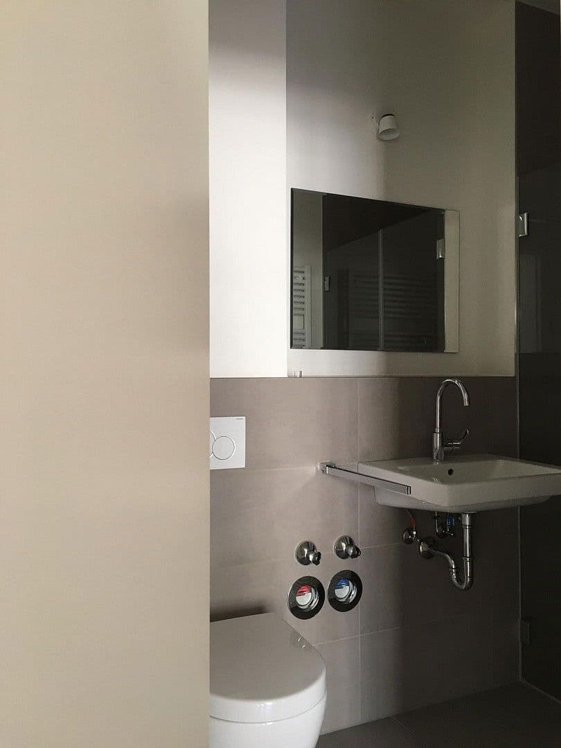 Pronájem bytu 1+1 26 m², Hauptstr. 17, Cáchy, Severní Porýní-Vestfálsko Pronájem bytu 1+1 26 m², Hauptstr. 17, Cáchy, Severní Porýní-Vestfálsko