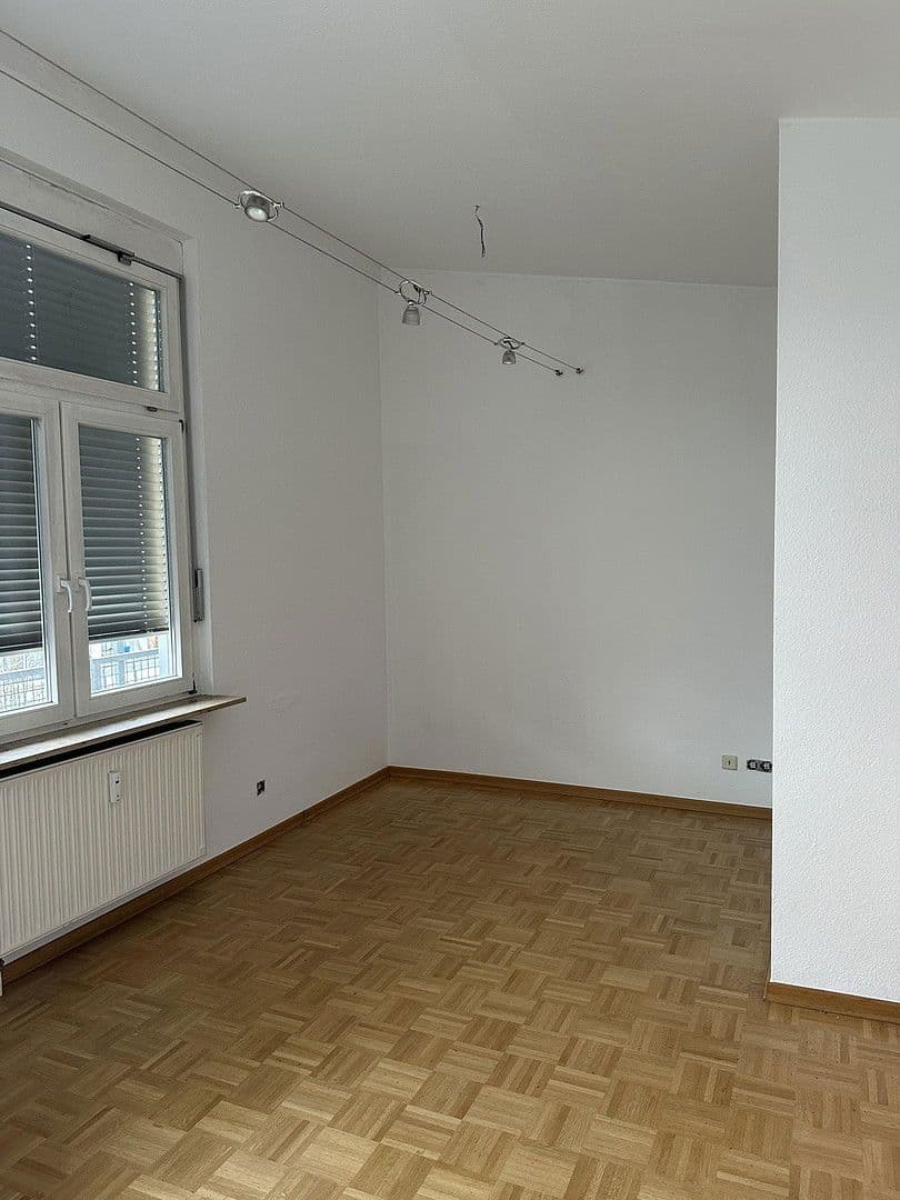 Pronájem bytu 3+1 90 m², Thekla-Kauffmann-Weg 7, Stuttgart, Bádensko-Württembersko Pronájem bytu 3+1 90 m², Thekla-Kauffmann-Weg 7, Stuttgart, Bádensko-Württembersko