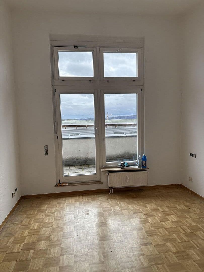 Pronájem bytu 3+1 90 m², Thekla-Kauffmann-Weg 7, Stuttgart, Bádensko-Württembersko Pronájem bytu 3+1 90 m², Thekla-Kauffmann-Weg 7, Stuttgart, Bádensko-Württembersko
