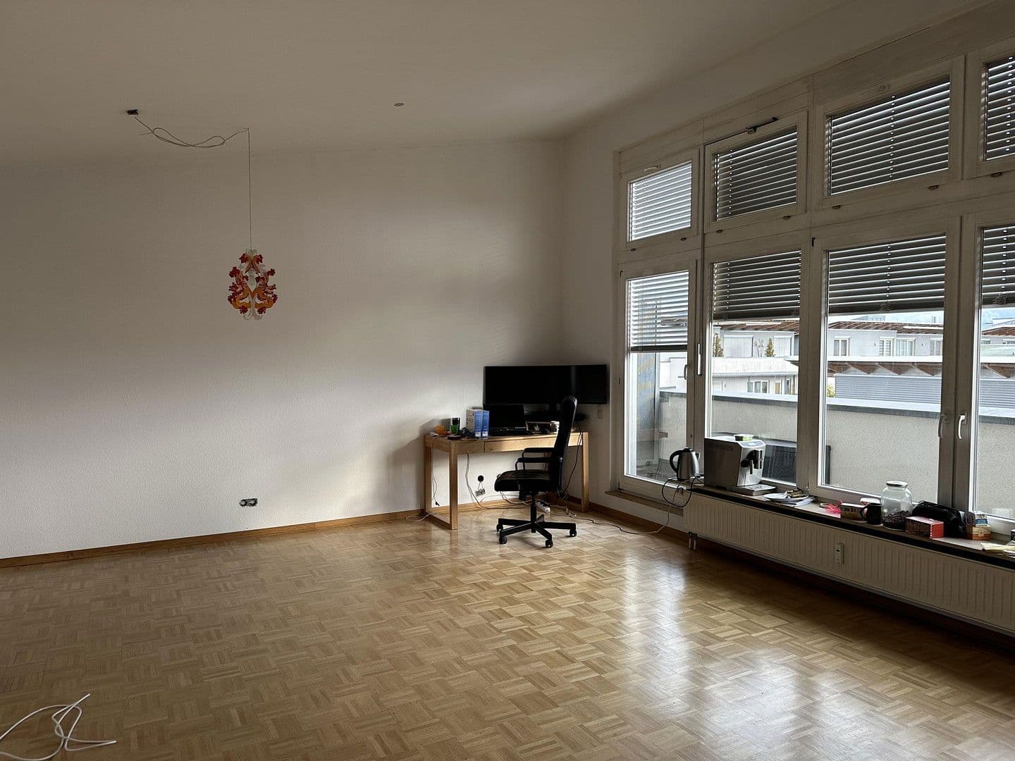 Pronájem bytu 3+1 90 m², Thekla-Kauffmann-Weg 7, Stuttgart, Bádensko-Württembersko Pronájem bytu 3+1 90 m², Thekla-Kauffmann-Weg 7, Stuttgart, Bádensko-Württembersko