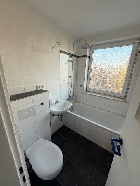 Pronájem bytu 3+1 61 m², Am Lauinger Weg 6, Königslutter am Elm, Dolní Sasko Pronájem bytu 3+1 61 m², Am Lauinger Weg 6, Königslutter am Elm, Dolní Sasko