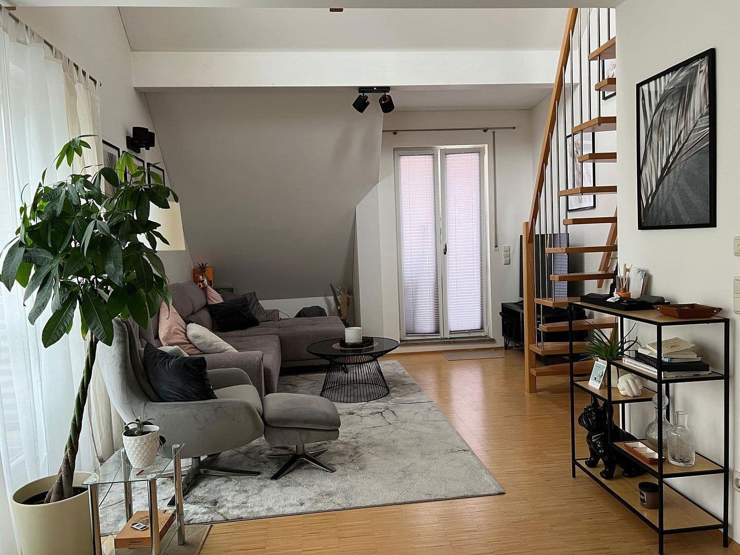 Pronájem bytu 3+kk 82 m², Blumenstraße 23, Karlsfeld, Bavorsko Pronájem bytu 3+kk 82 m², Blumenstraße 23, Karlsfeld, Bavorsko