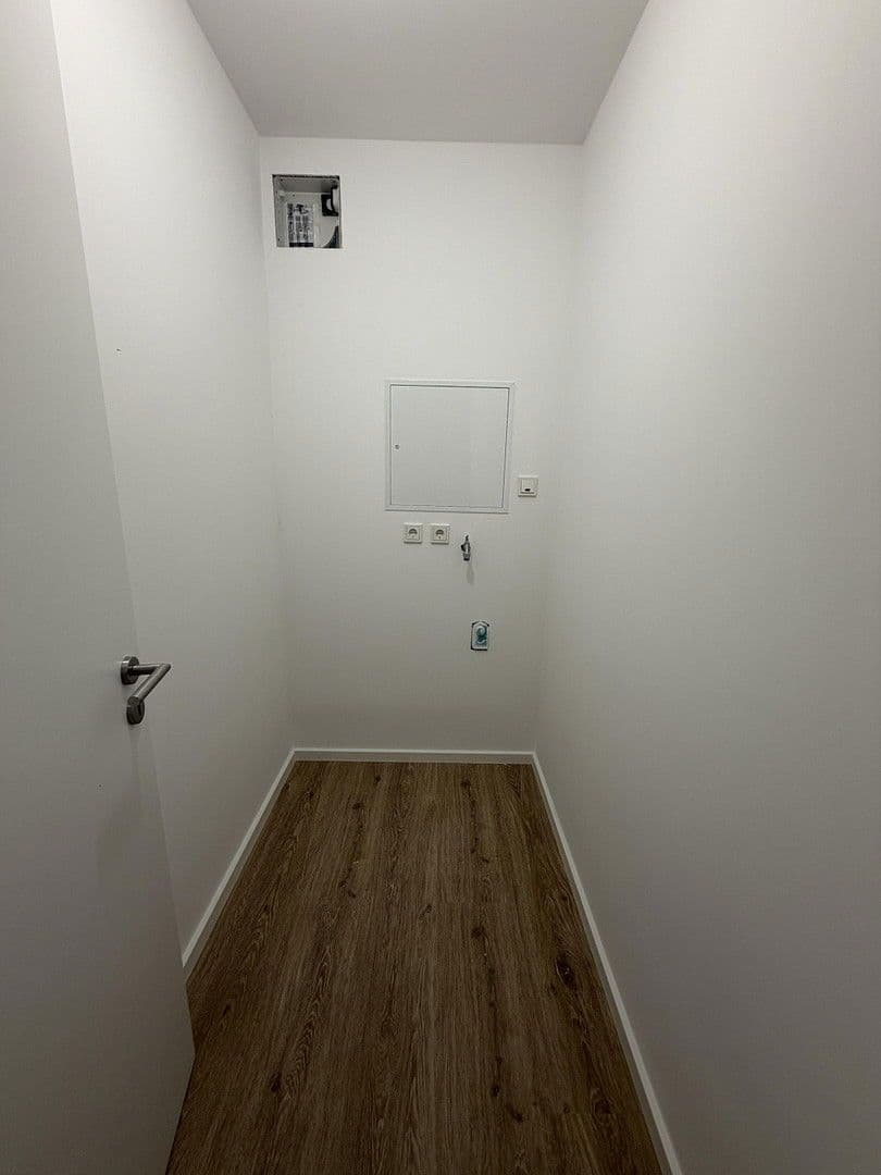 Pronájem bytu 3+1 100 m², Köln, Severní Porýní-Vestfálsko Pronájem bytu 3+1 100 m², Köln, Severní Porýní-Vestfálsko