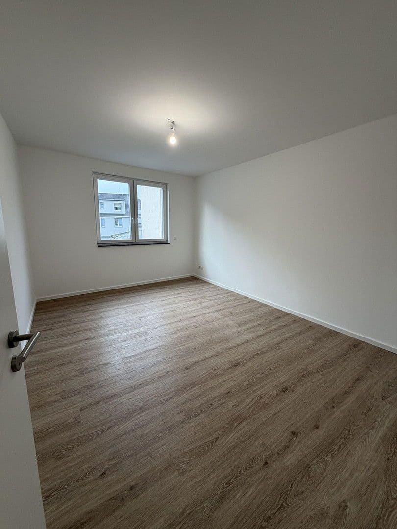 Pronájem bytu 3+1 100 m², Köln, Severní Porýní-Vestfálsko Pronájem bytu 3+1 100 m², Köln, Severní Porýní-Vestfálsko