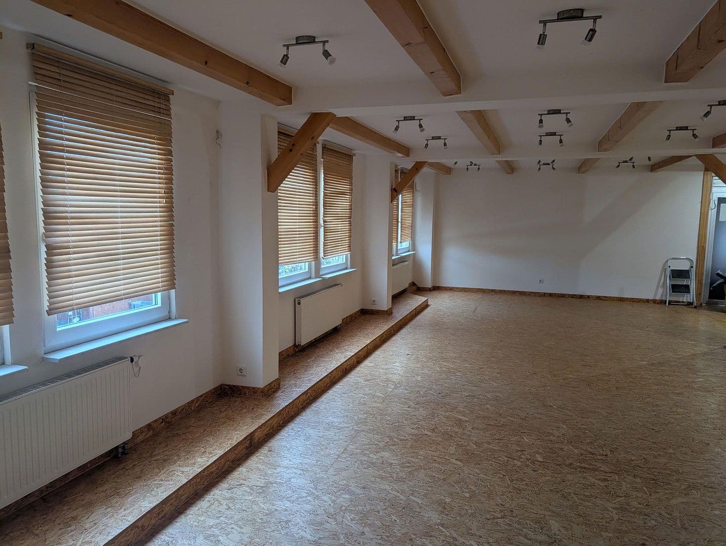 Pronájem kanceláře 436 m², Engelsdorfer Str. 373, Leipzig, Sasko Pronájem kanceláře 436 m², Engelsdorfer Str. 373, Leipzig, Sasko