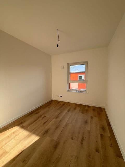 Pronájem bytu 3+1 60 m², Alt-Biesdorf 49A, Berlin, Berlín Pronájem bytu 3+1 60 m², Alt-Biesdorf 49A, Berlin, Berlín