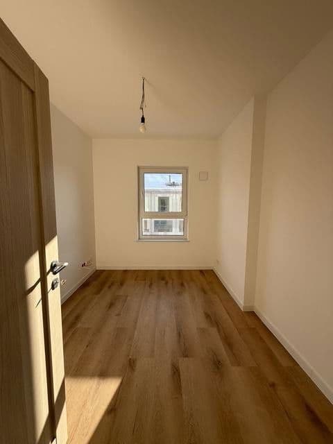 Pronájem bytu 3+1 60 m², Alt-Biesdorf 49A, Berlin, Berlín Pronájem bytu 3+1 60 m², Alt-Biesdorf 49A, Berlin, Berlín