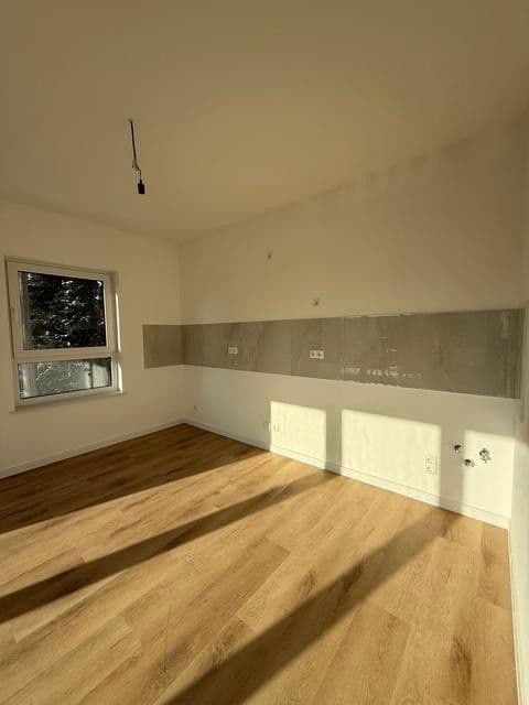 Pronájem bytu 3+1 60 m², Alt-Biesdorf 49A, Berlin, Berlín Pronájem bytu 3+1 60 m², Alt-Biesdorf 49A, Berlin, Berlín