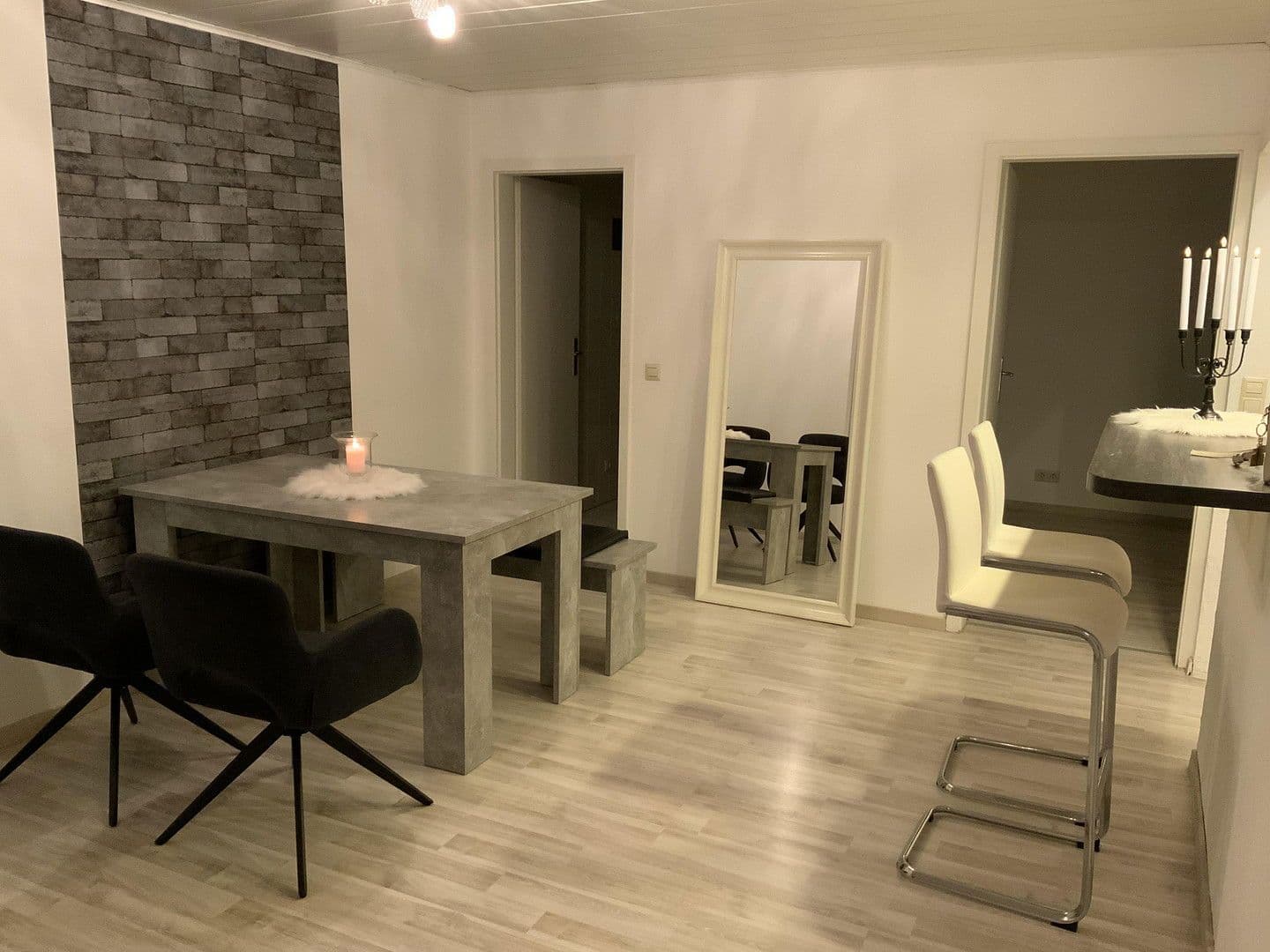 Pronájem bytu 2+1 50 m², Neckarwestheim, Bádensko-Württembersko Pronájem bytu 2+1 50 m², Neckarwestheim, Bádensko-Württembersko