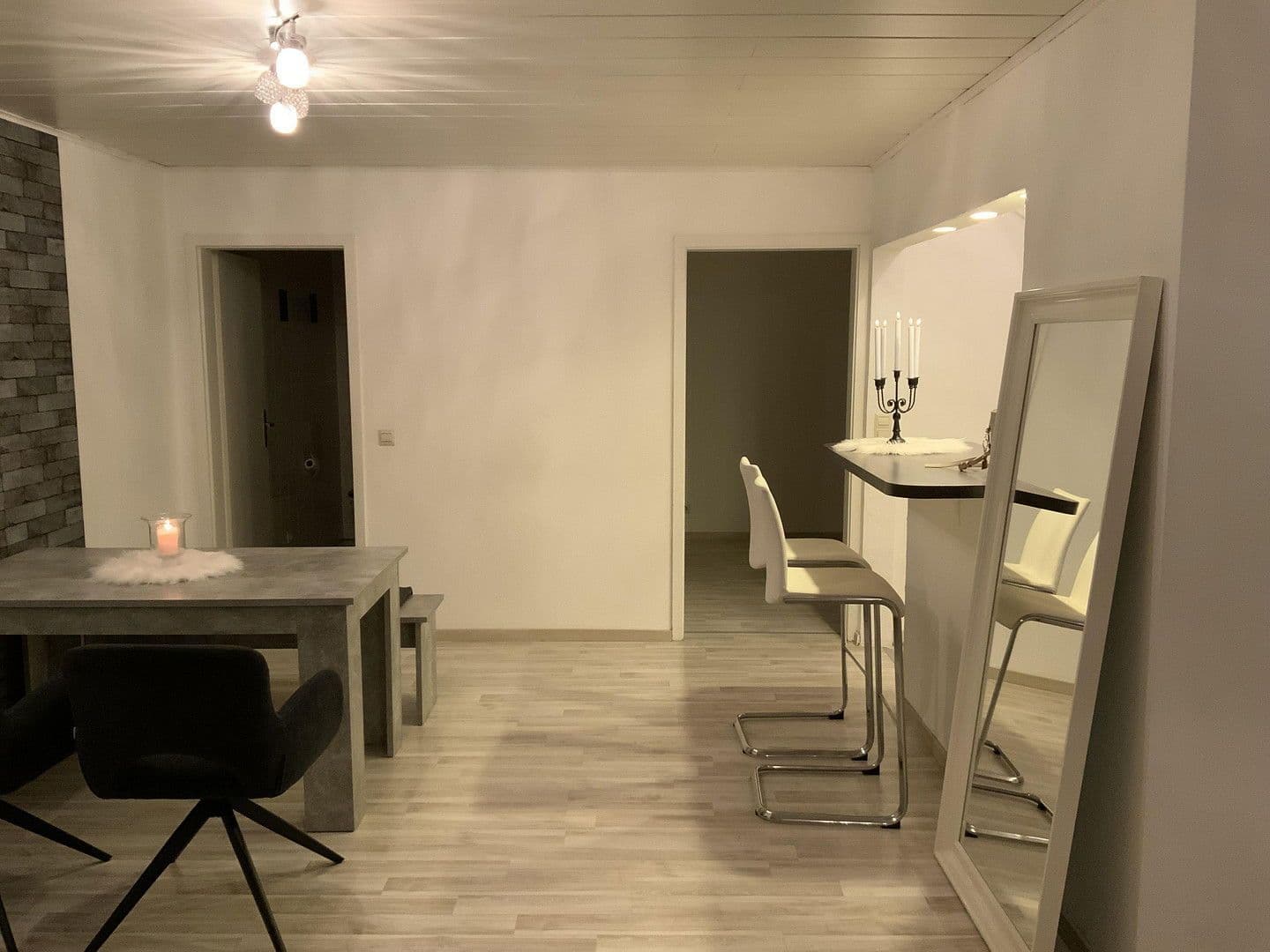 Pronájem bytu 2+1 50 m², Neckarwestheim, Bádensko-Württembersko Pronájem bytu 2+1 50 m², Neckarwestheim, Bádensko-Württembersko