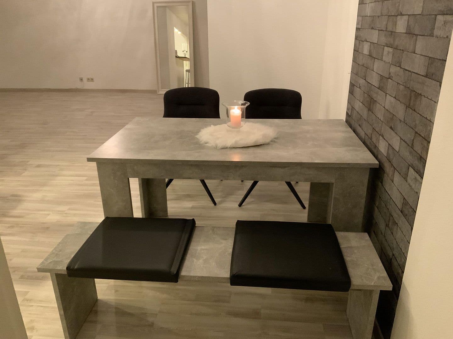 Pronájem bytu 2+1 50 m², Neckarwestheim, Bádensko-Württembersko Pronájem bytu 2+1 50 m², Neckarwestheim, Bádensko-Württembersko