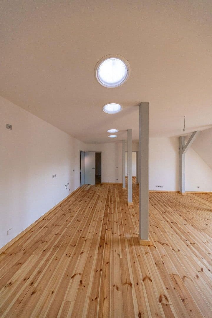 Pronájem bytu 4+1 107 m², Berliner Str. 27, Buckow, Braniborsko Pronájem bytu 4+1 107 m², Berliner Str. 27, Buckow, Braniborsko