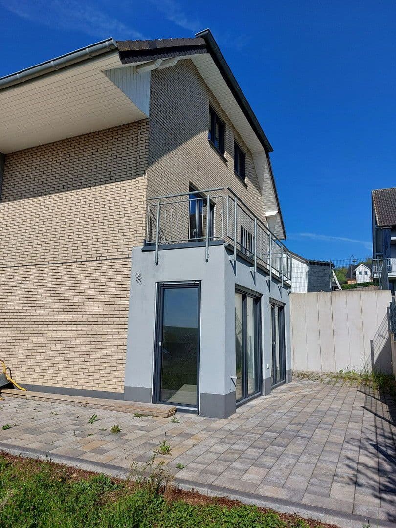 Prodej bytu 3+1 106 m², Schöndorf, Porýní-Falc Prodej bytu 3+1 106 m², Schöndorf, Porýní-Falc