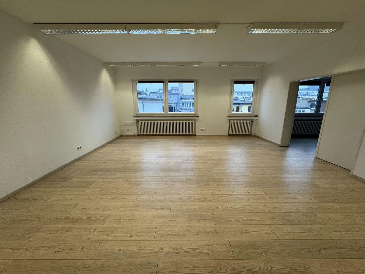 Pronájem kanceláře 90 m², Marspfortengasse 6, Köln, Severní Porýní-Vestfálsko Pronájem kanceláře 90 m², Marspfortengasse 6, Köln, Severní Porýní-Vestfálsko