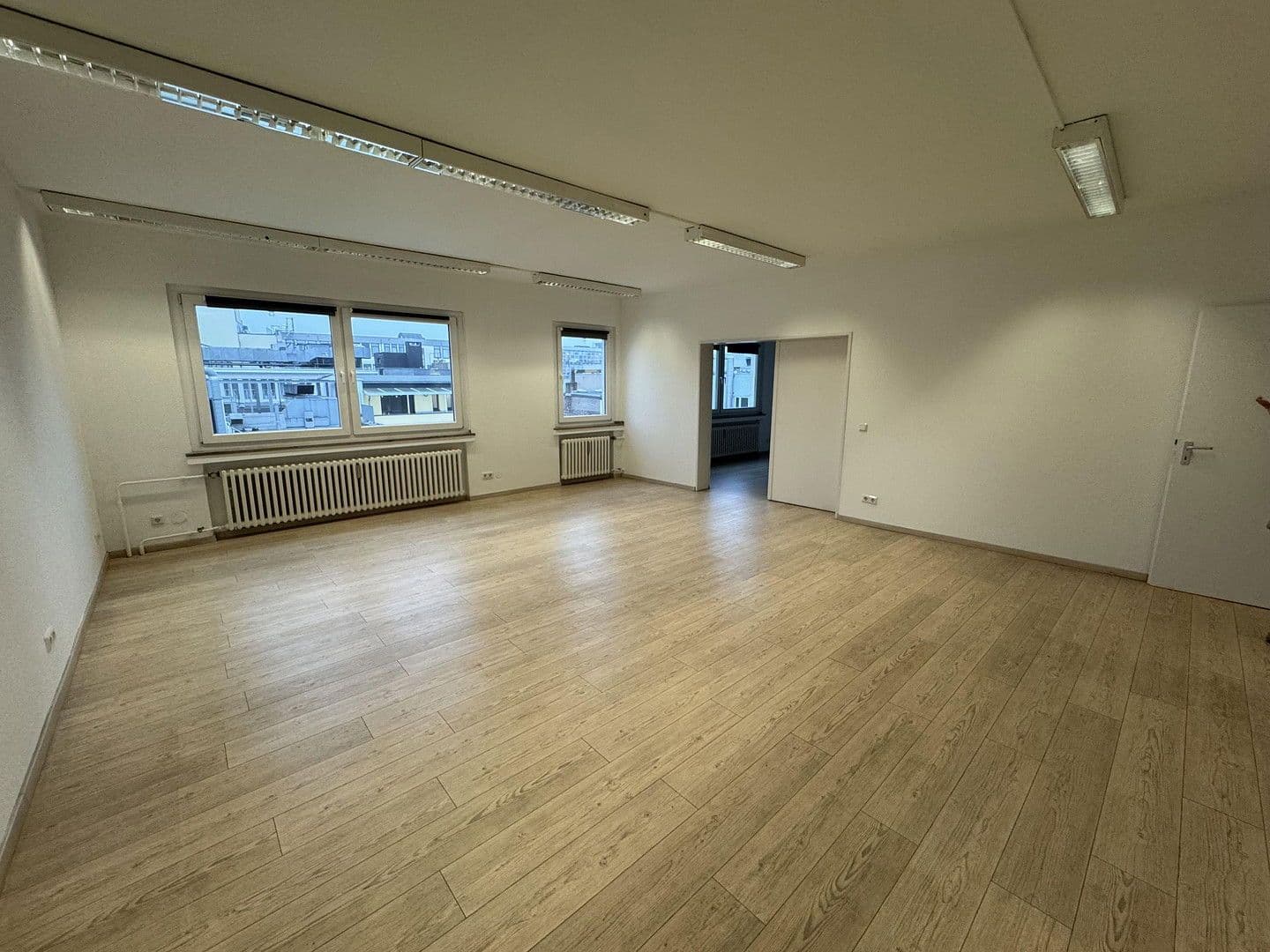 Pronájem kanceláře 90 m², Marspfortengasse 6, Köln, Severní Porýní-Vestfálsko Pronájem kanceláře 90 m², Marspfortengasse 6, Köln, Severní Porýní-Vestfálsko