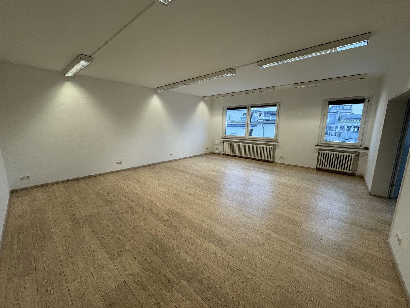 Pronájem kanceláře 90 m², Marspfortengasse 6, Köln, Severní Porýní-Vestfálsko Pronájem kanceláře 90 m², Marspfortengasse 6, Köln, Severní Porýní-Vestfálsko