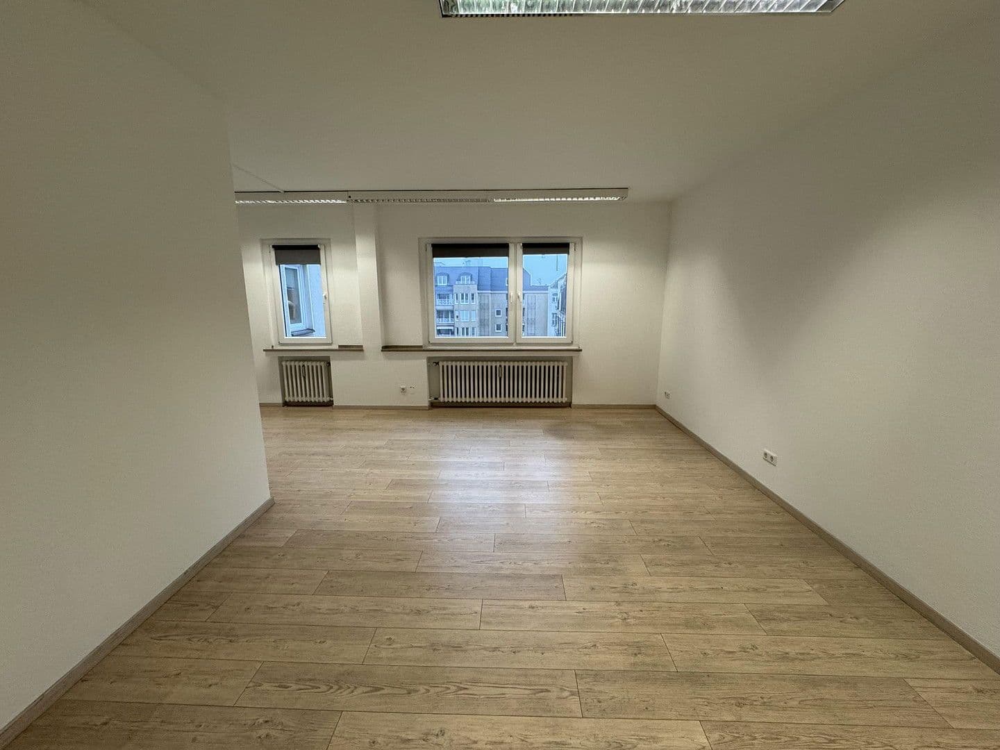 Pronájem kanceláře 90 m², Marspfortengasse 6, Köln, Severní Porýní-Vestfálsko Pronájem kanceláře 90 m², Marspfortengasse 6, Köln, Severní Porýní-Vestfálsko