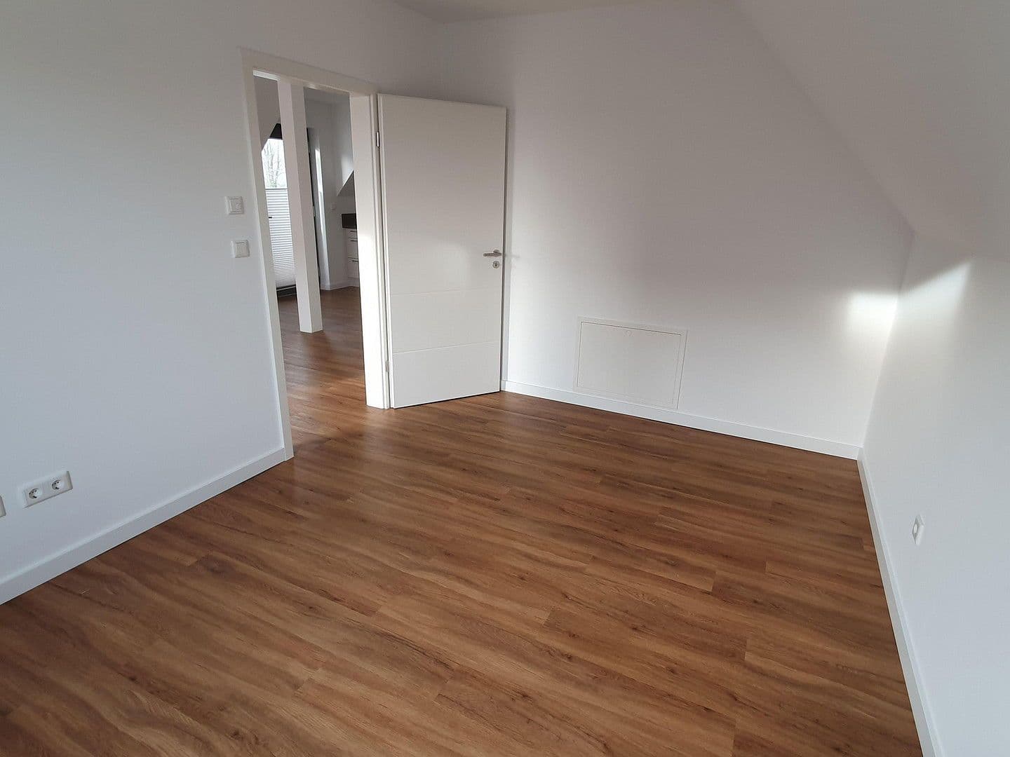 Pronájem bytu 2+1 50 m², Westheimer Straße 3 b, Hofgeismar, Hessen Pronájem bytu 2+1 50 m², Westheimer Straße 3 b, Hofgeismar, Hessen